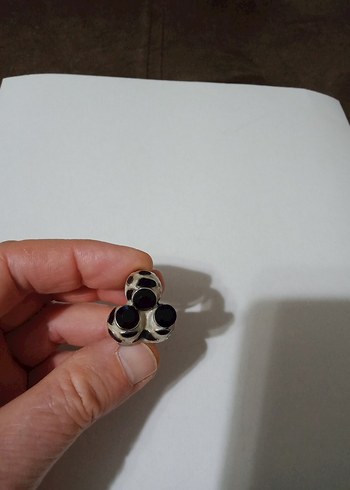 İthal kaliteli taşlı özel işlemeli harika görünümlü bir yüzük - Görsel 2