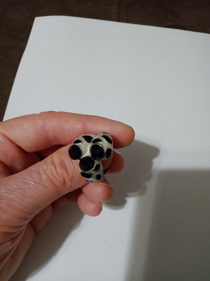 İthal kaliteli taşlı özel işlemeli harika görünümlü bir yüzük - Görsel 5