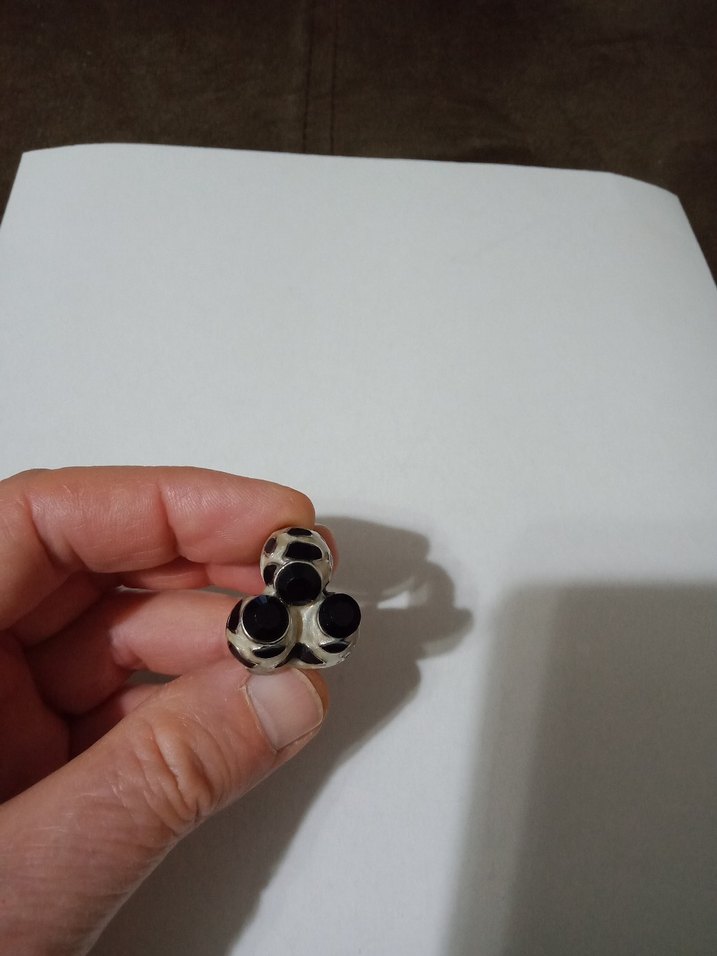 İthal kaliteli taşlı özel işlemeli harika görünümlü bir yüzük - Görsel 2