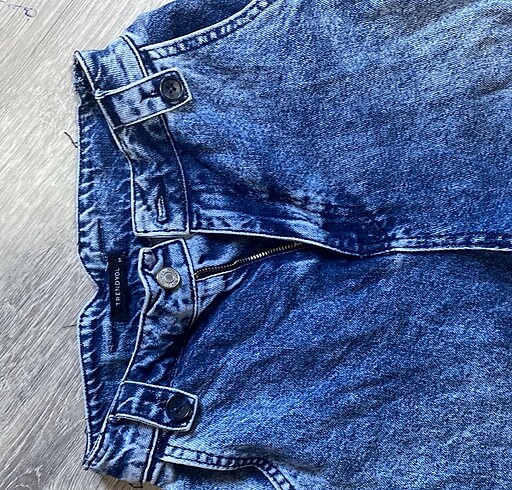 MOM jean