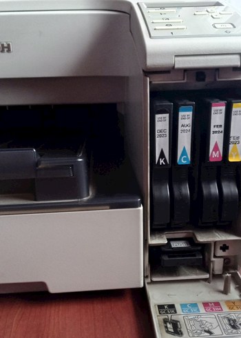 RİCOH marka Renkli Yazıcı - Görsel 3