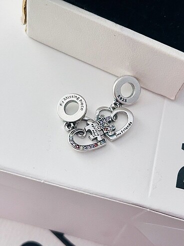 Pandora PUZZLE VE KALPLİ ARKADASLIK CHARM