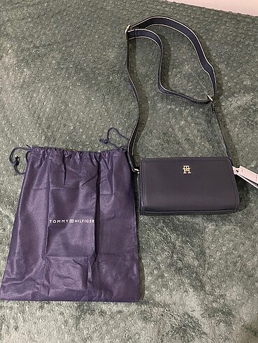 Tommy Hilfiger Omuz Çantası orijinal