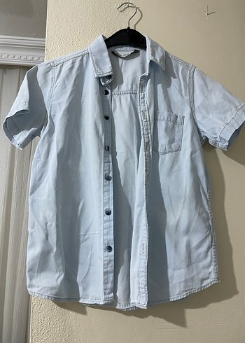 10 Yaş Beden mavi Renk LC WAIKIKI MARKALI Pastel Mavi Kısa Kollu Kot Gömlek