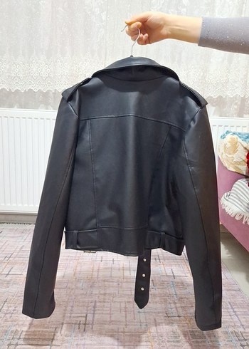 Kemer Detaylı Siyah Deri Biker Ceket - Görsel 2