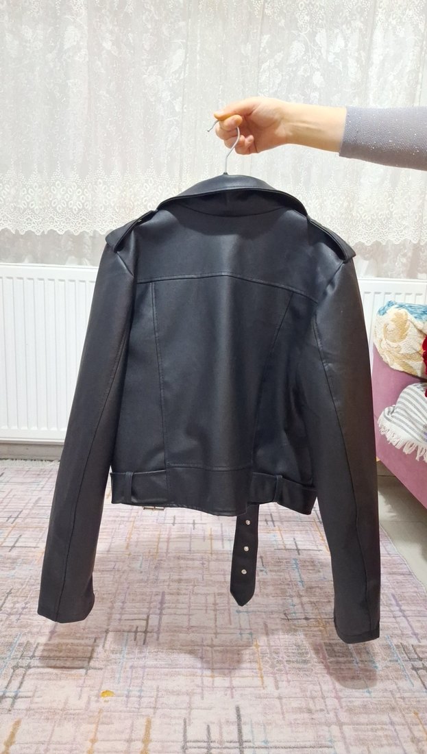 Kemer Detaylı Siyah Deri Biker Ceket - Görsel 2