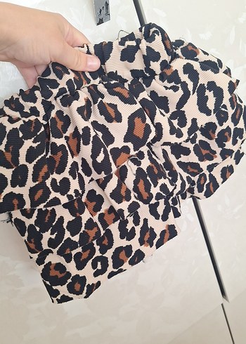 Kahverengi Leopar Desenli Fırfırlı cocuk Kıyafeti - Görsel 2