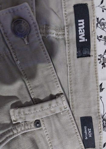 40 Beden MAVİ marka toprak rengi , rahat kesim erkek jeans pantolon
