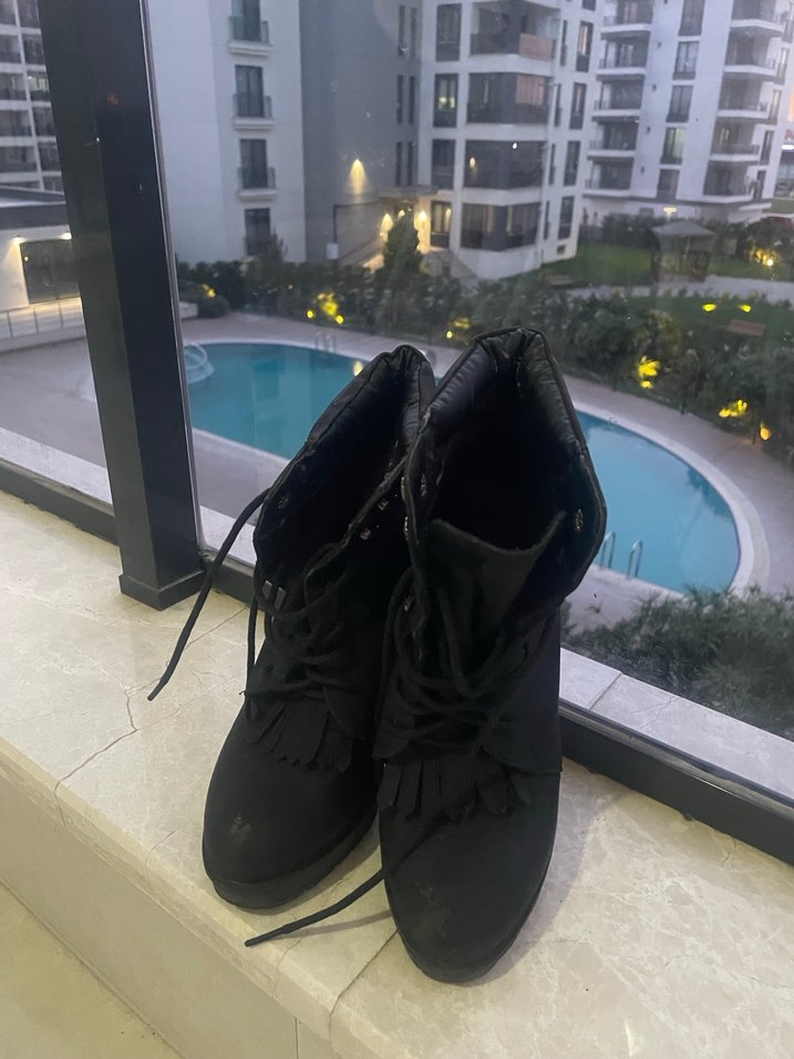 Topuklu Bot - Görsel 4