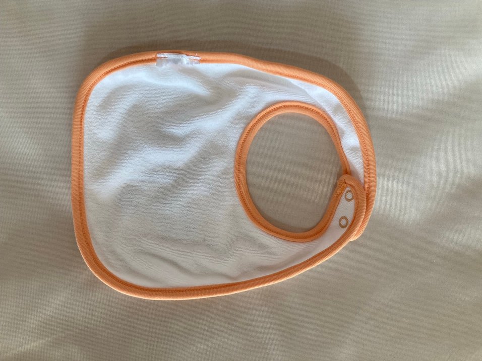 Renkli Kelebek Desenli Bebek Önlüğü - Görsel 3