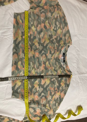 Kadın Kamuflaj Desenli Uzun Kollu Crop Top - Görsel 8