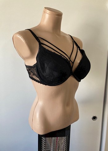 Siyah Gotik Tasarımlı Sütyen - Görsel 2