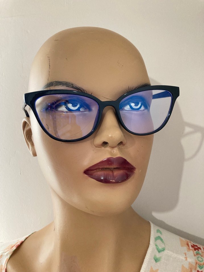 Mavi Işık Korumalı Siyah Çerçeveli Gözlük - Görsel 2