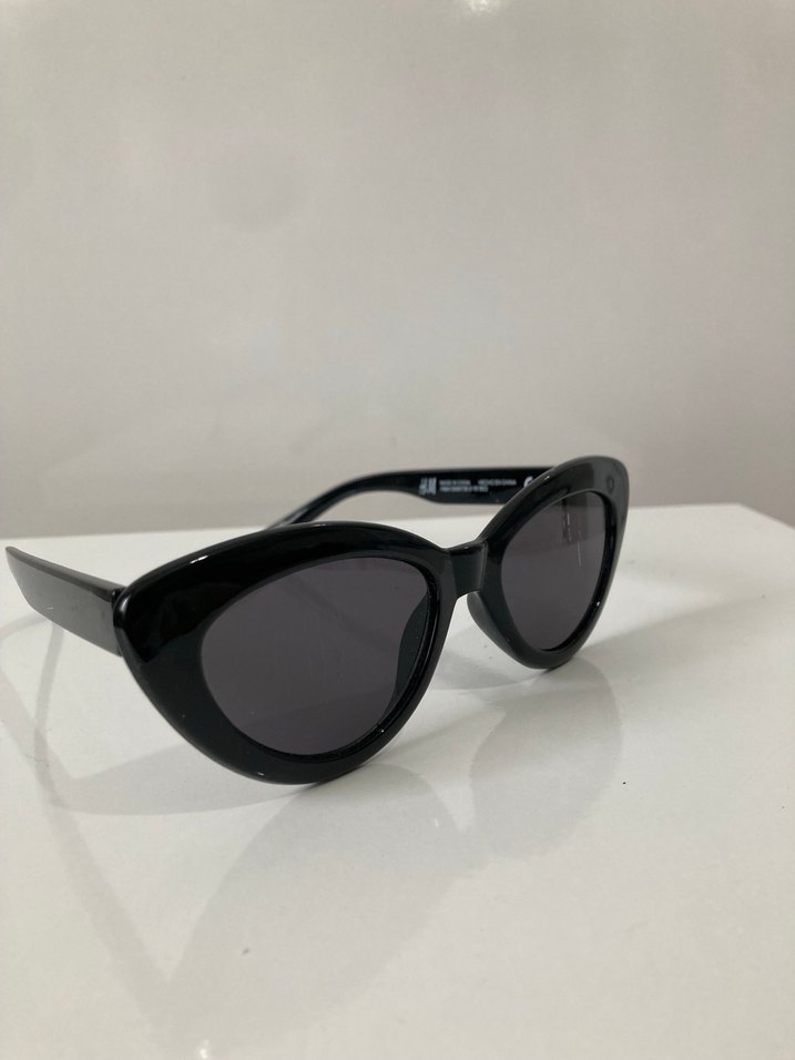 Klasik Siyah Goth Kadın Güneş Gözlüğü - Görsel 4