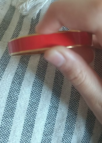 Kate Spade New York kırmızı altın kaplama çelik zarif