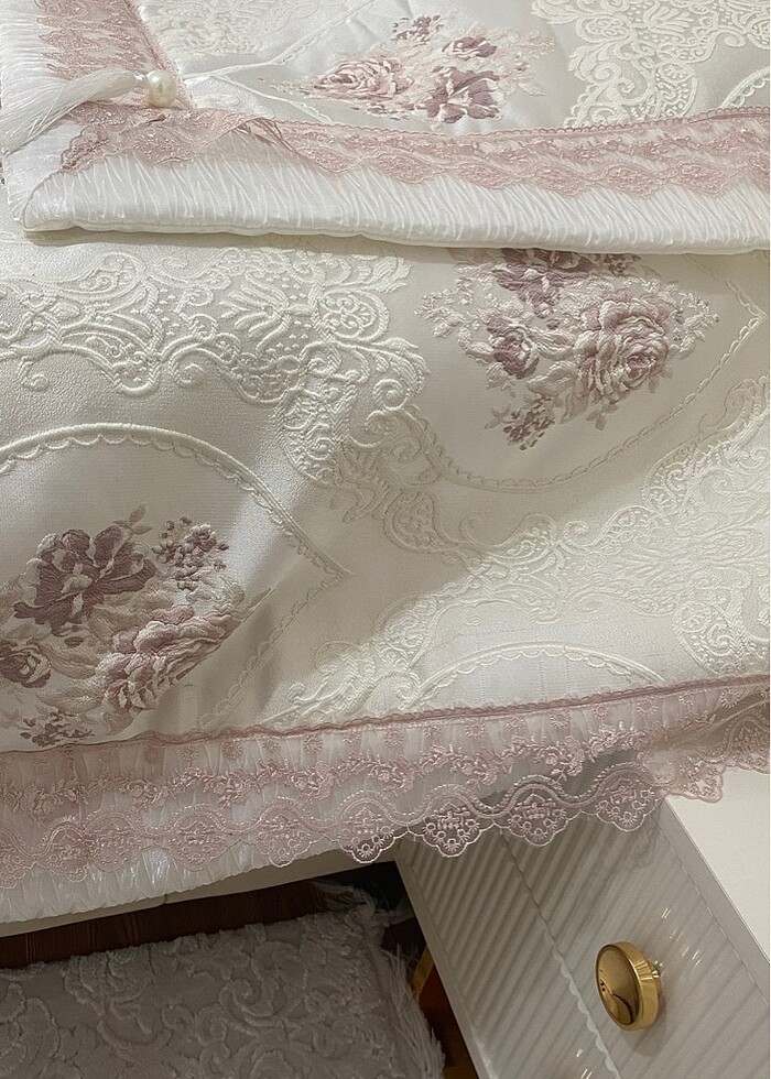 Yatak örtüsü takımı ( köpürme /yorgan formunda) - Görsel 4