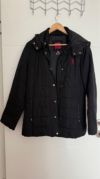 Mont Siyah Polo