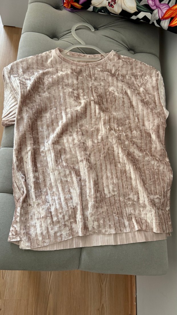 Kız Çocuk Pliseli Kısa Kollu Pudra Pembe Kadife  Bluz - Görsel 4