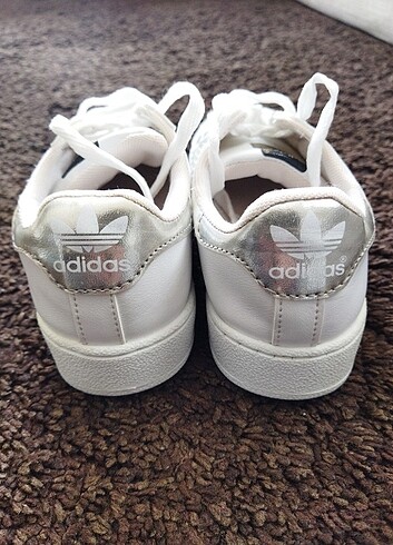 33 Beden beyaz Renk Adidas süperstar