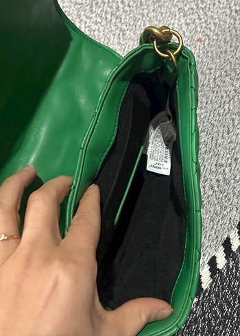 Zincir Detaylı Yeşil Deri Kadın Çanta - Görsel 5