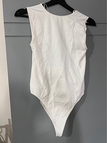 Zara sırtı açık body