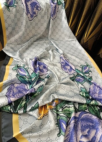 Gucci Twil İpek Şal 