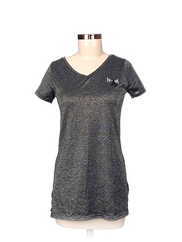 Diğer T-shirt %70 İndirimli.