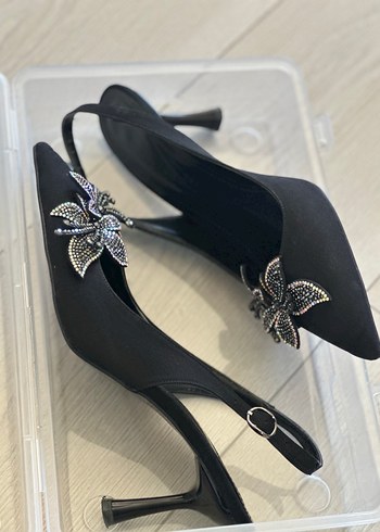 Payetli Siyah Çiçekli Yüksek Topuklu Kadın Ayakkabı - Görsel 2