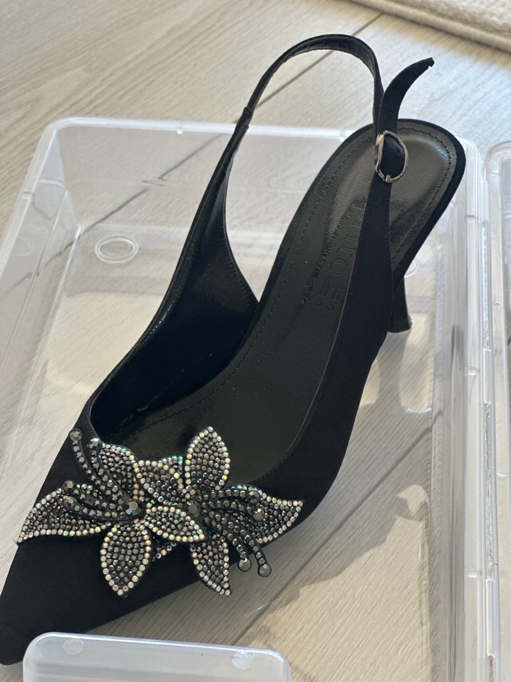 Payetli Siyah Çiçekli Yüksek Topuklu Kadın Ayakkabı - Görsel 5