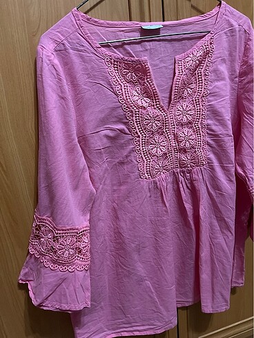 İnce rahat dantel desenli bluz(HİÇ GİYİLMEMİŞ)