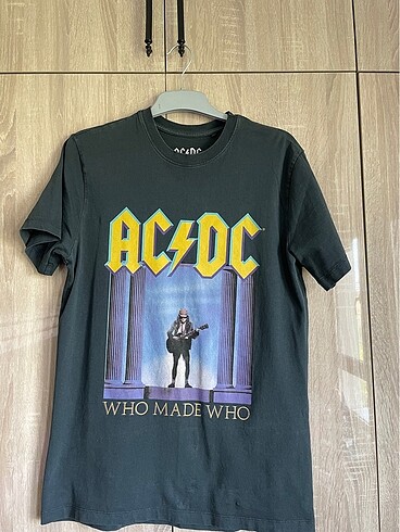 ac/dc tisört