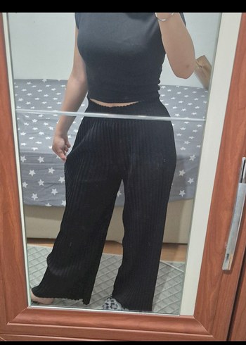 Siyah Pliseli Yüksek Bel Palazzo Pantolo - Görsel 3