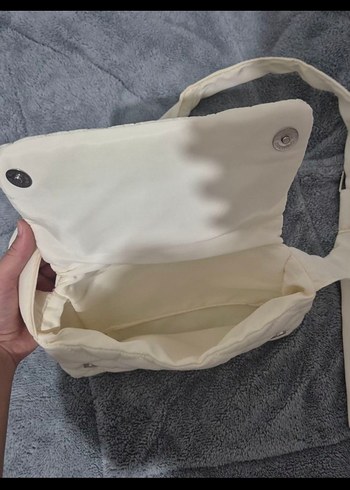 Kapitone Pofuduk Kadın Omuz Çantası - Görsel 3