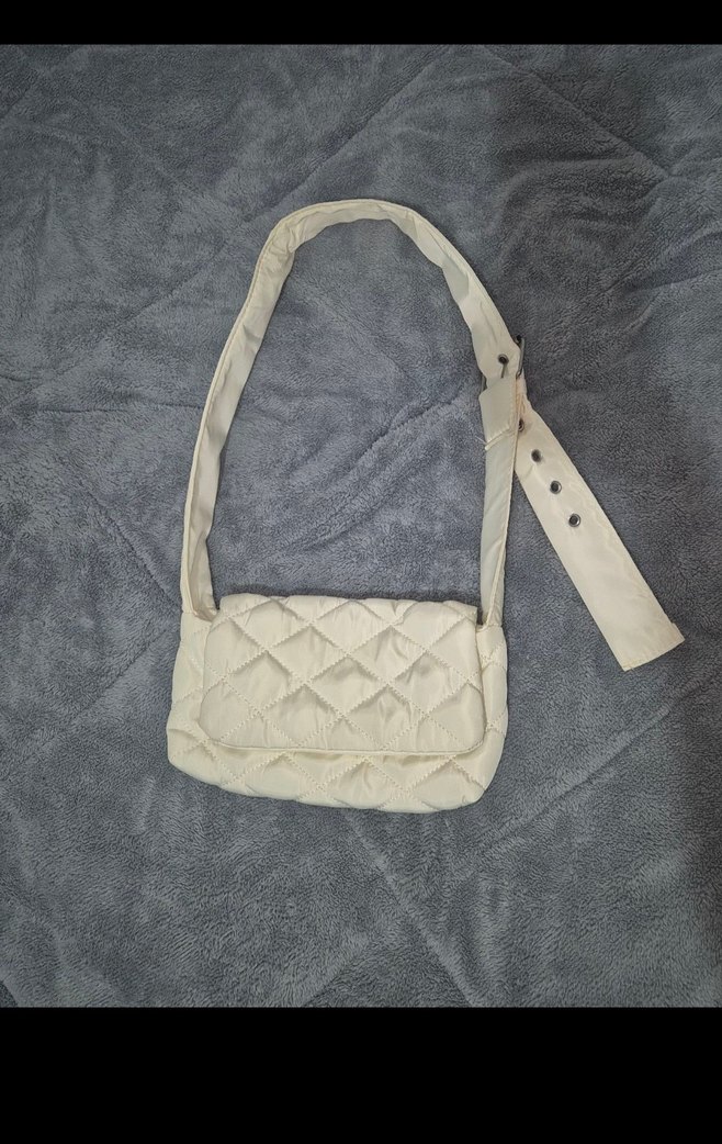 Kapitone Pofuduk Kadın Omuz Çantası - Görsel 2