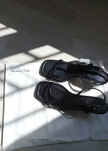 Massimo dutti kısa topuk sandalet