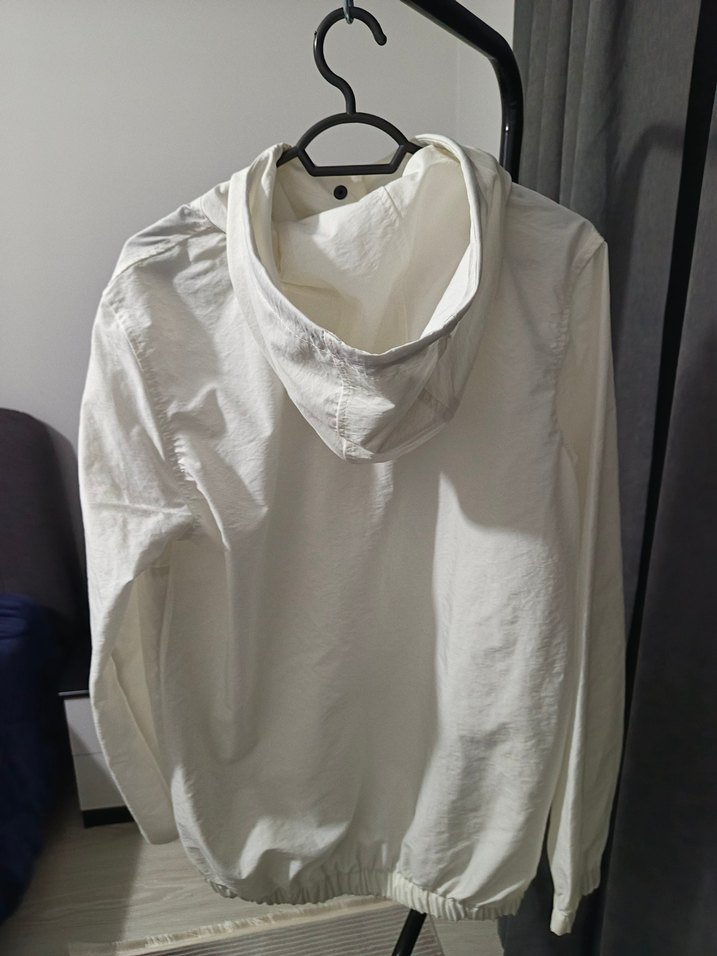 Düğmeli Beyaz Yağmurluk Zara - Görsel 5