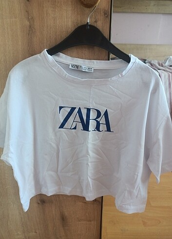 Zara Crop T-shirt 