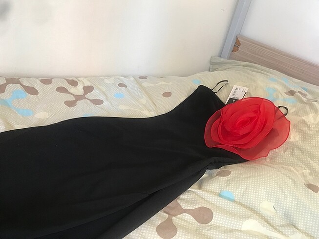 Diğer Gül detaylı siyah özel gün elbisesi