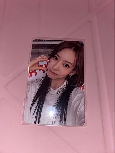 lesserafim sakura antifragile pc photocard