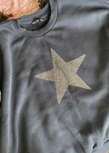 Stradivarius Tasli Yildizli Gri Bisiklet Yaka Sweatshirt