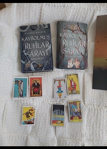 Kaybolmuş ruhlar sarayı ciltli kutulu set (ikisinin fiyatı) 