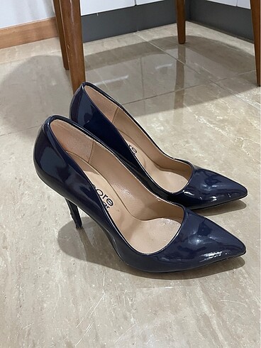 Lacivert stiletto