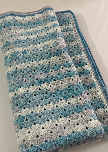 Çok Renkli Örgü Bebek Battaniyesi - Görsel 2