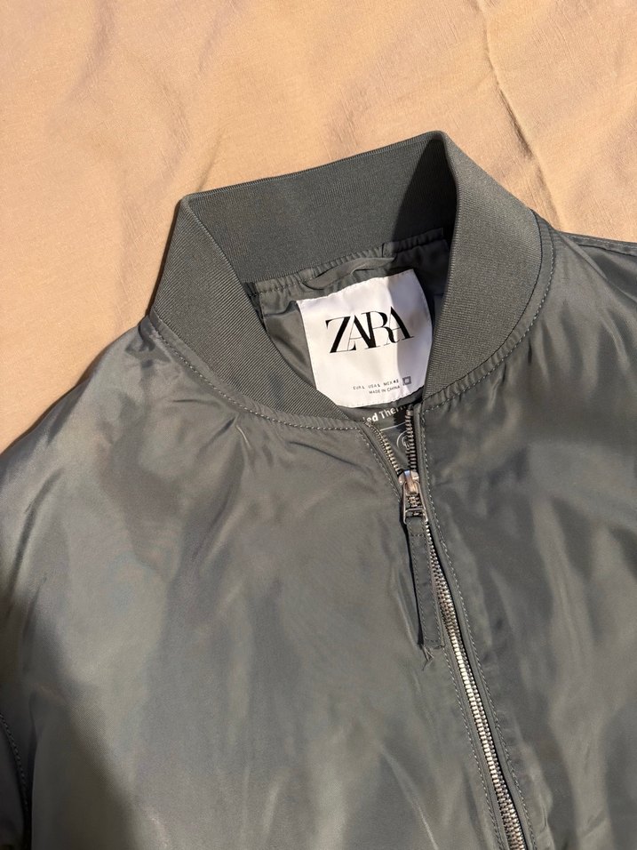 Yeşil-Gri Renk ZARA L BEDEN BOMBER CEKT - Görsel 2