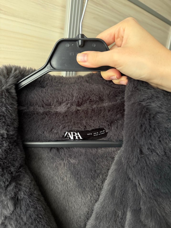 ZARA GRİ İÇİ KÜRKLÜ SÜET KABAN S BEDEN - Görsel 3