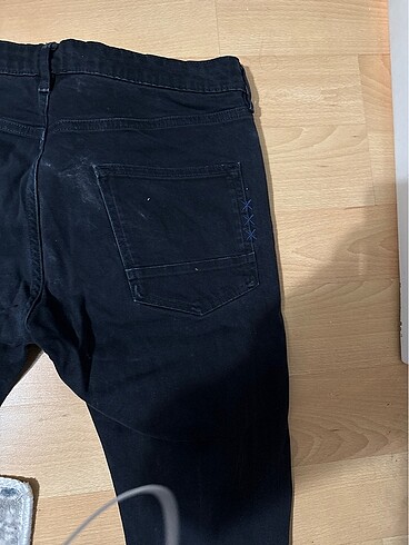 34 Beden siyah Renk İhraç fazlası siyah jean