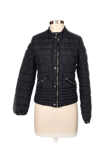 Bershka Mont %70 İndirimli.