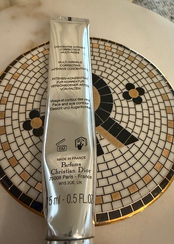 Dior Capture Totale Hyalushot göz kremi - Görsel 3