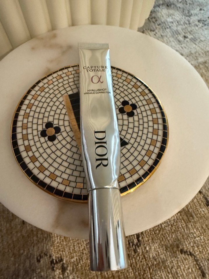Dior Capture Totale Hyalushot göz kremi - Görsel 2