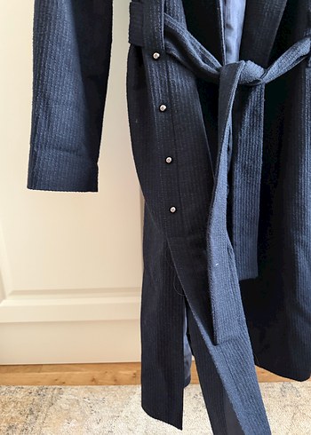 Düğmeli Lacivert içi astarlı Kemerli Uzun Kaban Yargıcı marka - Görsel 7